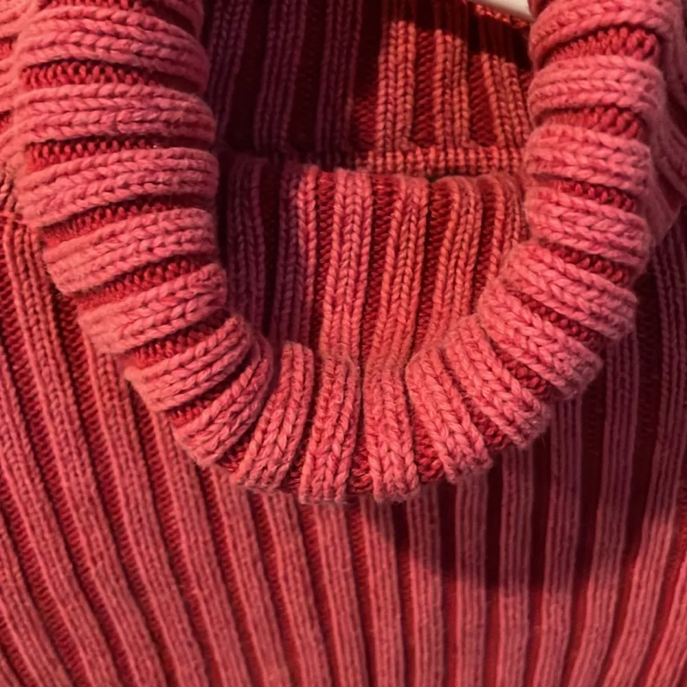 EDDIE BAUER Red/Pink Turtleneck Sweater Size Small - Image 3