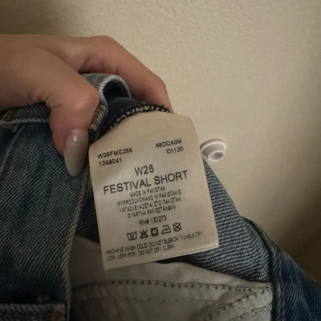 Wrangler Festival Denim Jeans Shorts Sz 26 High Rise‎ Cutoffs Blue raw hem - Image 7