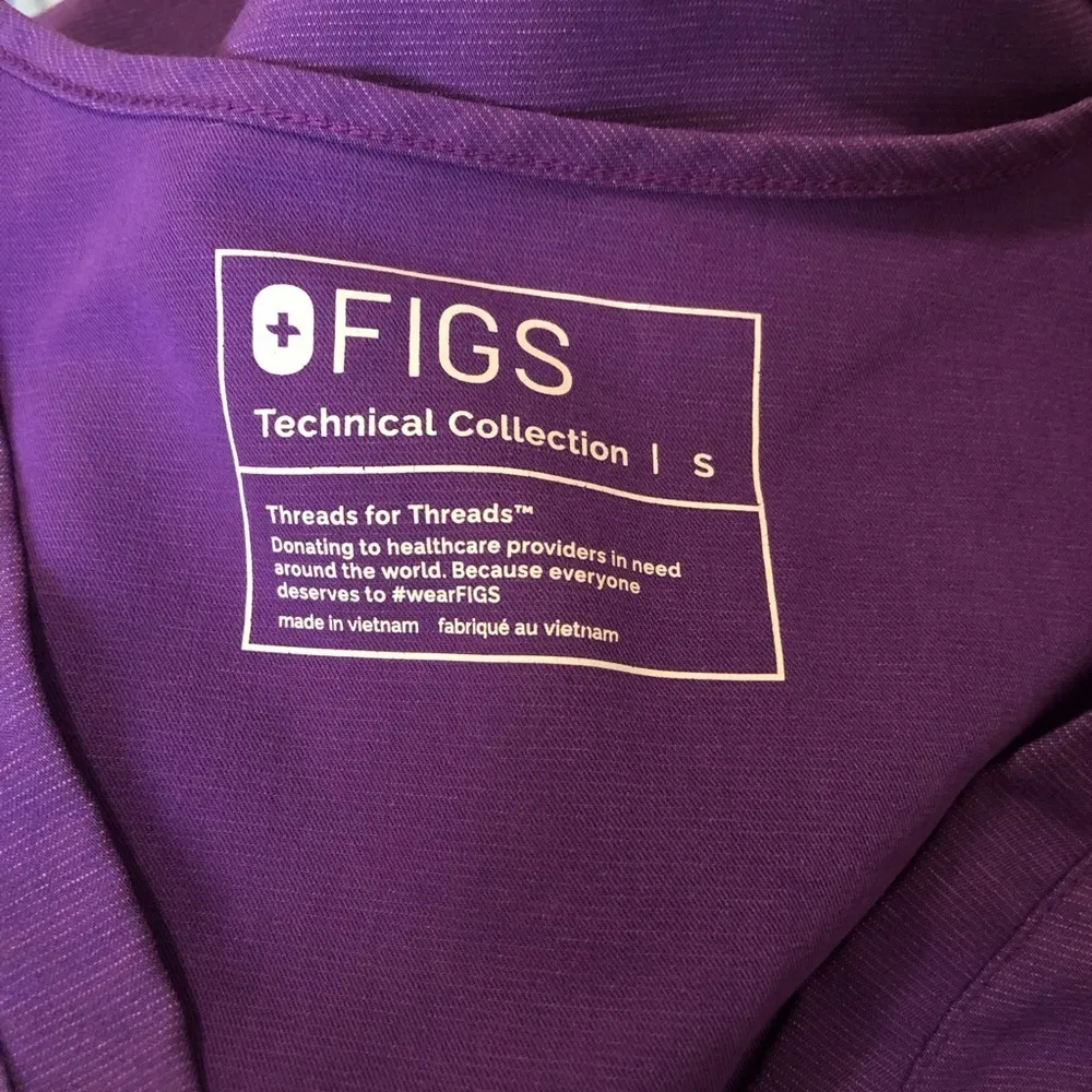 FIGS Casma Three Pocket Scrub Top Size S - Image 7