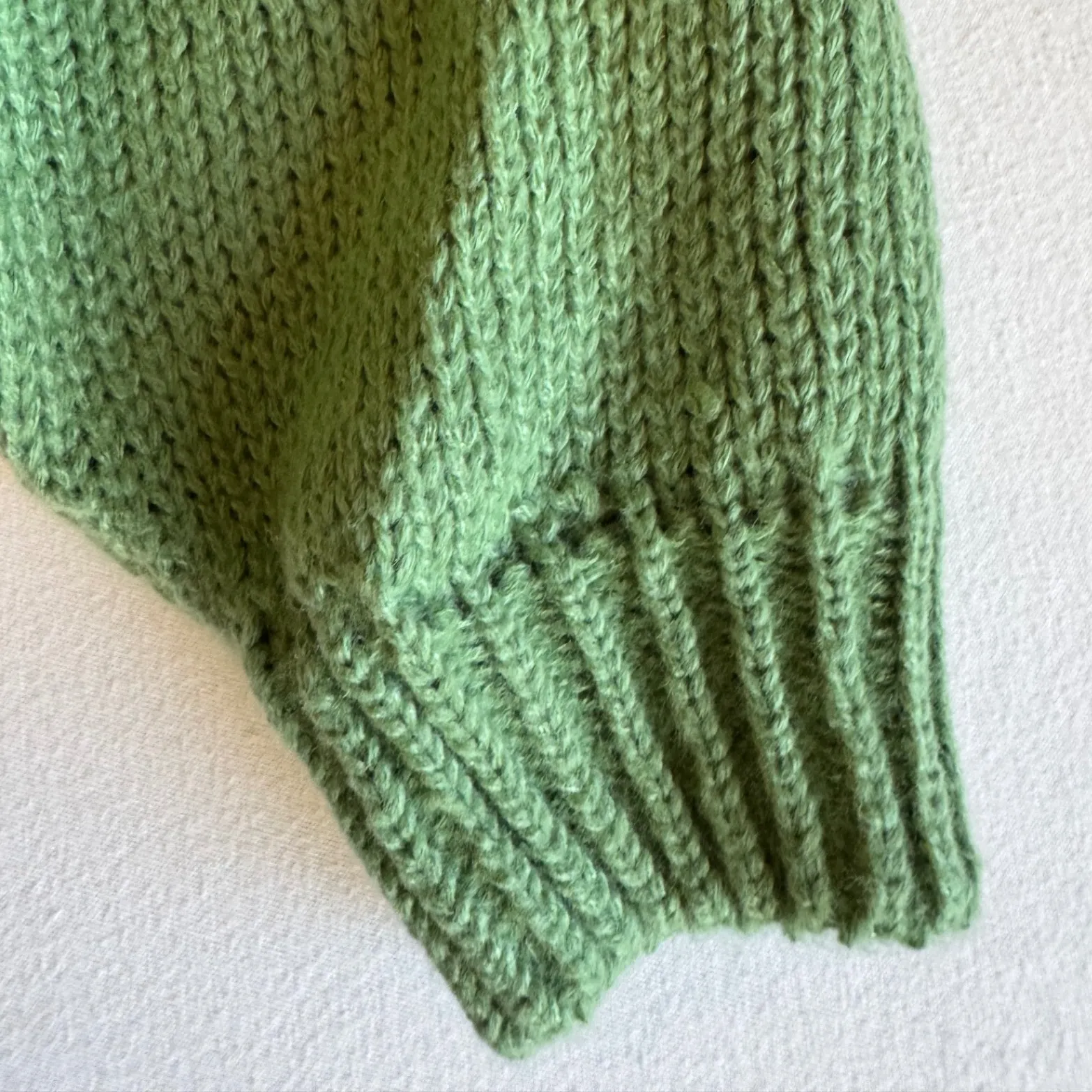 Womens sz M Green Oversized Exposed Seam Chunky Knit Sweater Cozy Warm Layering - Image 8