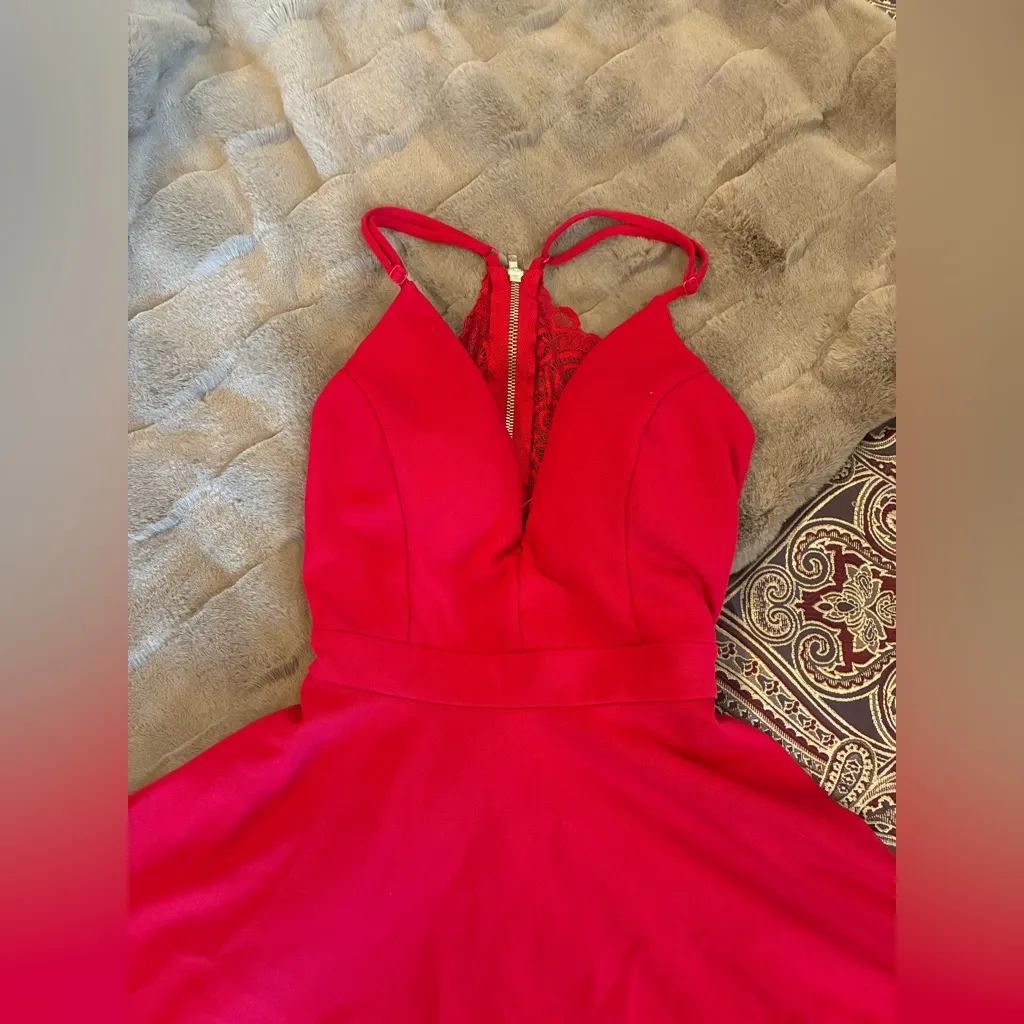 Honey and Rosie Vibrant Red Women’s Formal Dress Size Small - Image 4