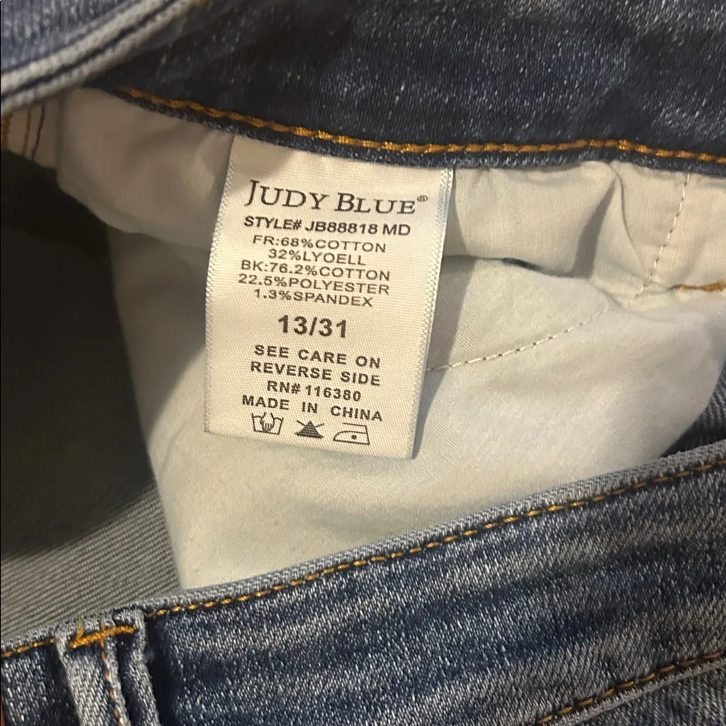Judy Blue High Rise Boyfriend Fit Jeans Raw Hem Size 13/31 - Image 10