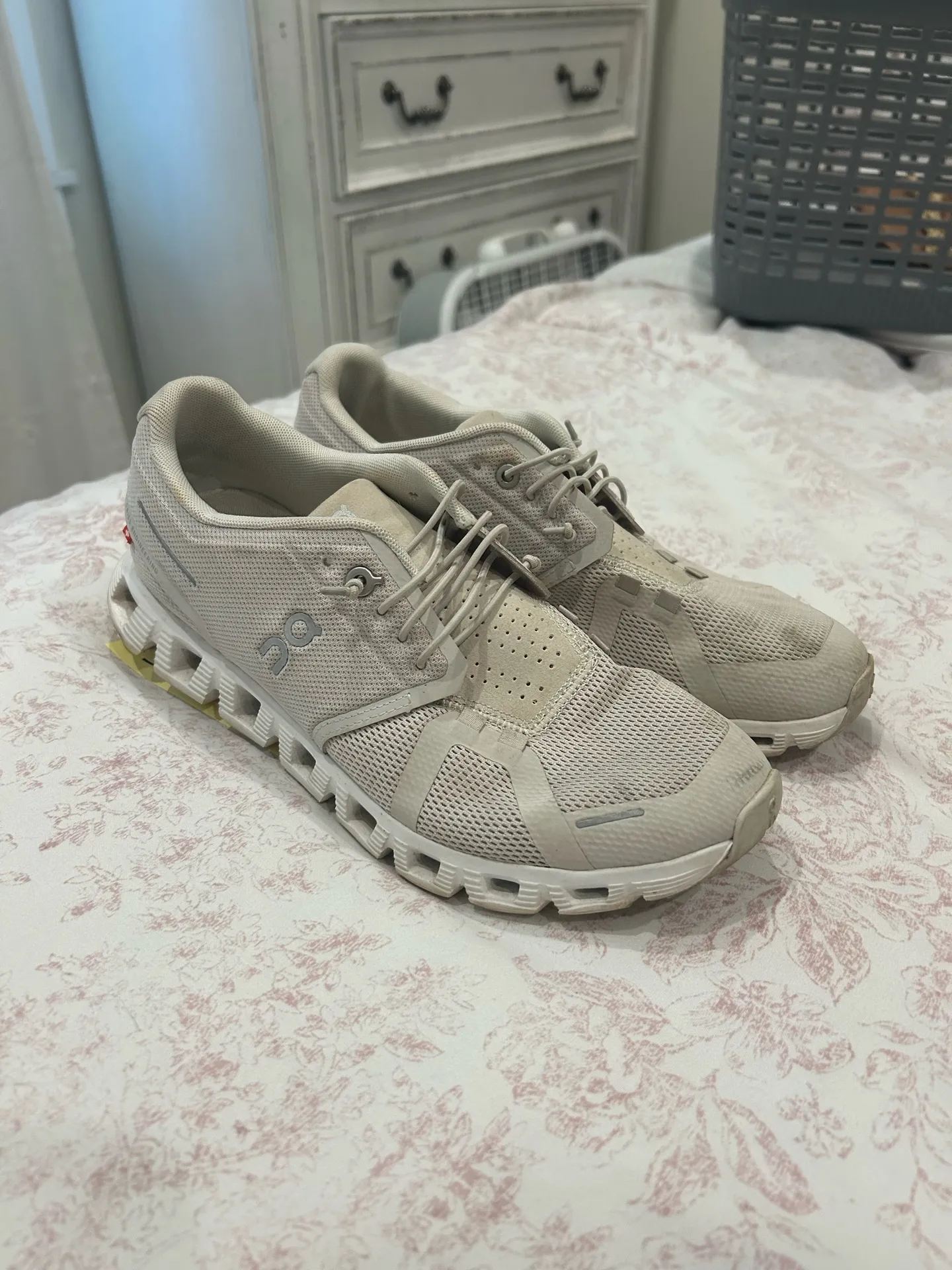 On Cloud Shoes - Image 4