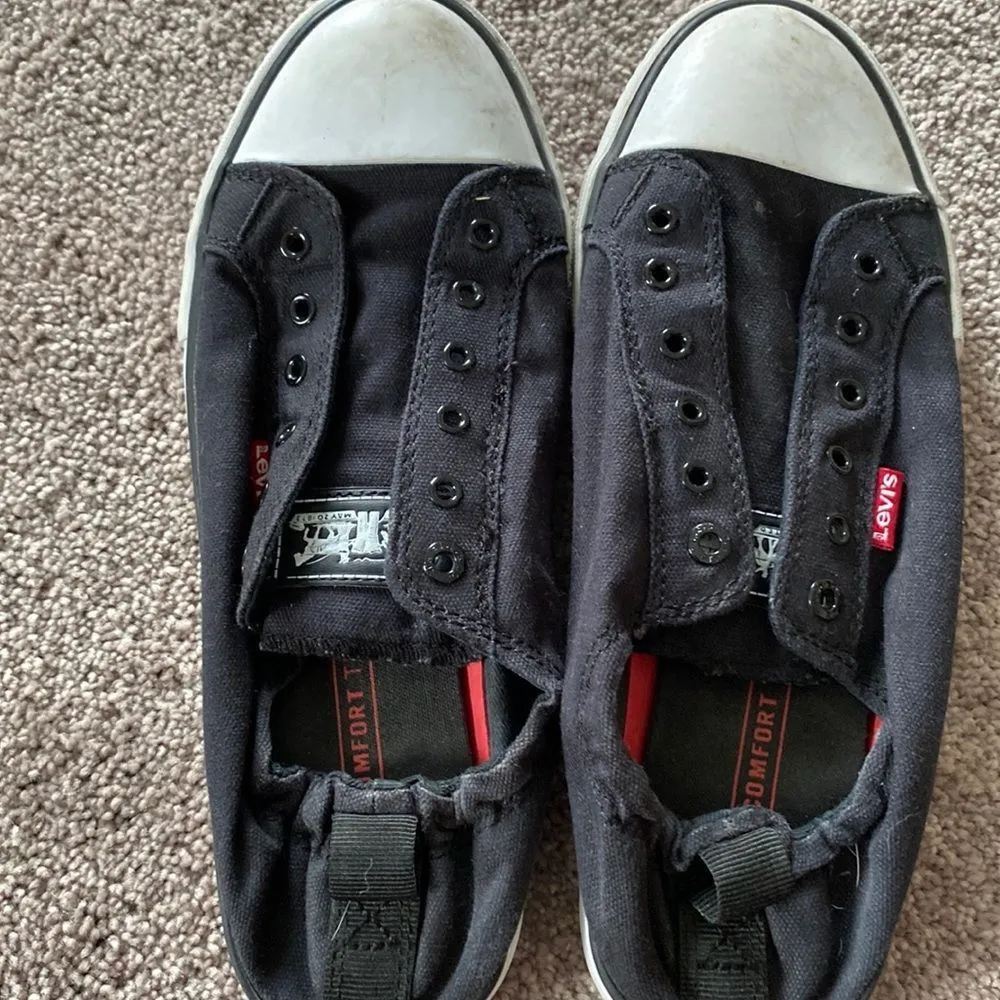Levi's  Shoes SIZE 8.5 - Image 4