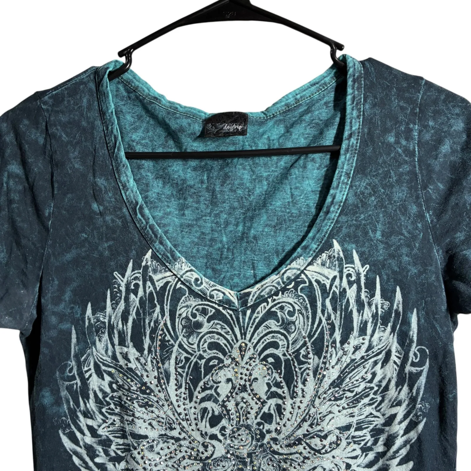 Daytrip Distressed Graphic Tee Shirt Teal Blue Wings Rhinestone Women's S - Image 5