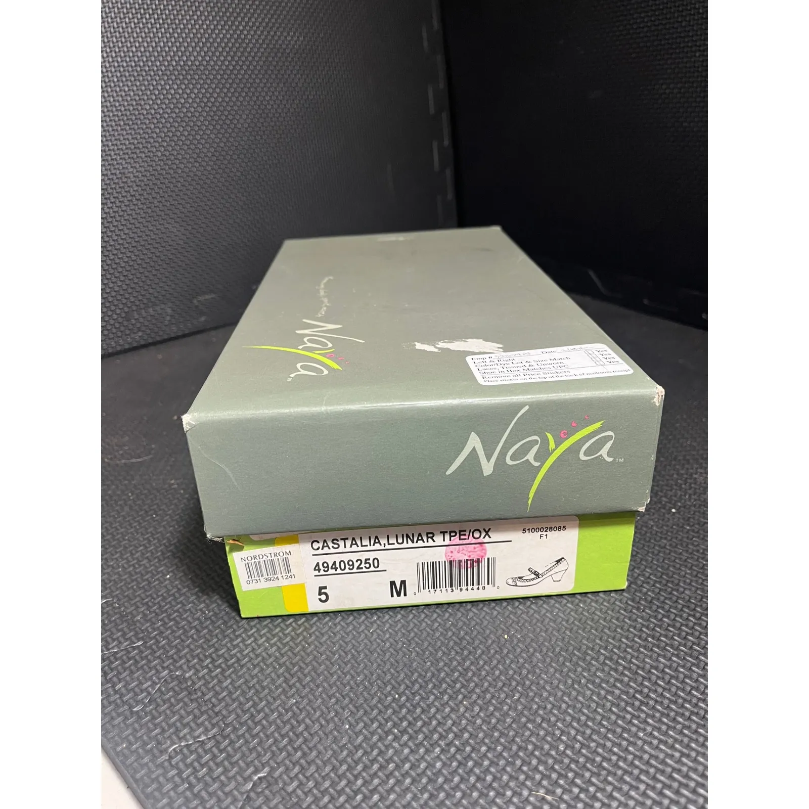 Naya Castalia Mary Jane Heels Pumps Brown Leather size US 5 M Laser Cut - Image 2