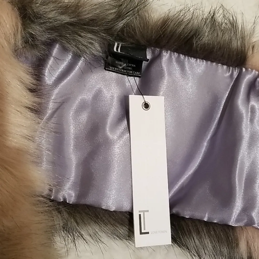 💕LOVE TOKEN💕 Multi Color Block Faux Fur Stole - Image 5