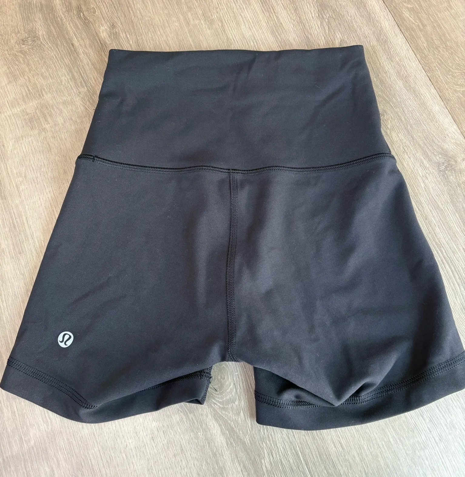 Lululemon Wunder Train Shorts 4” - Image 2