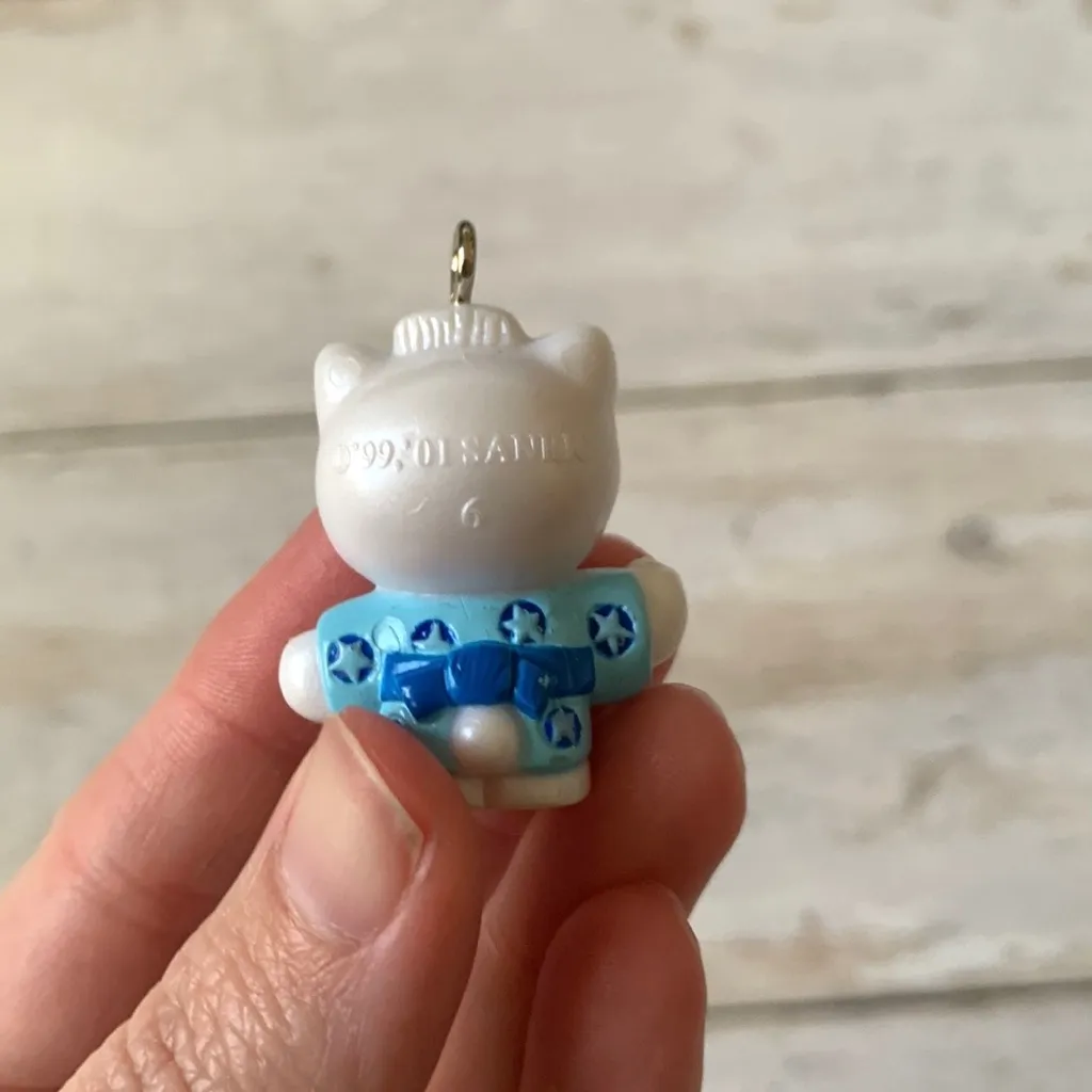 Vintage 2001 Sanrio Gotochi Hello Kitty Netsuke Pendant Charm Blue Kimono - Image 3