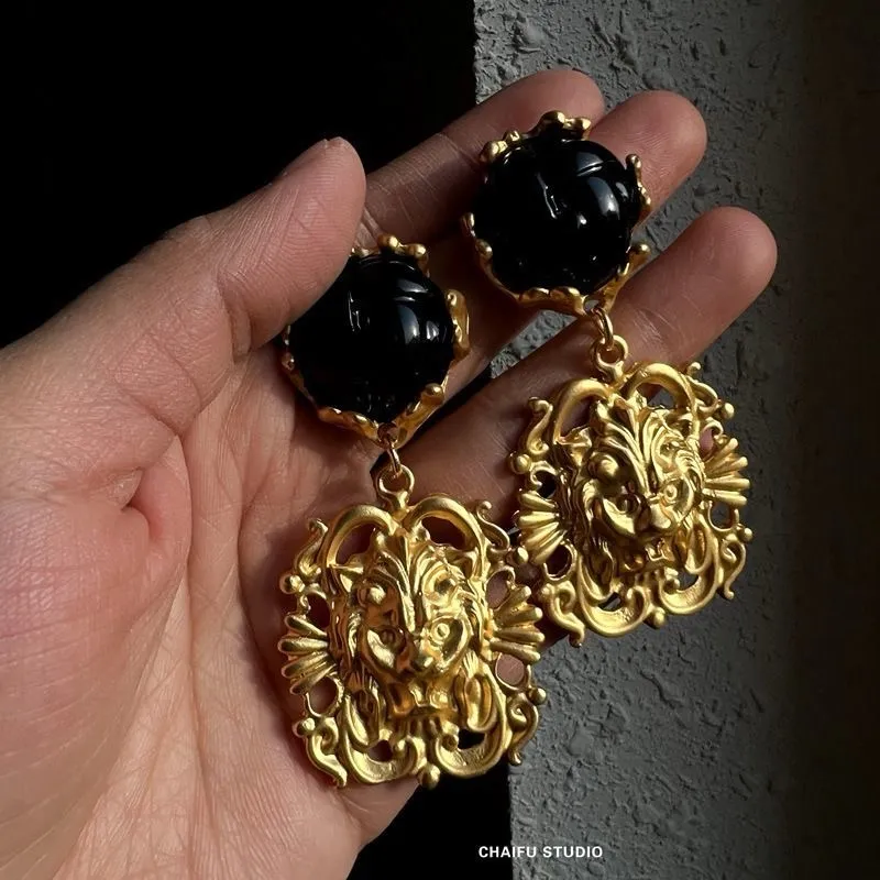 Black resin lion motif statement earrings vintage style heavy design new Gold - Image 2