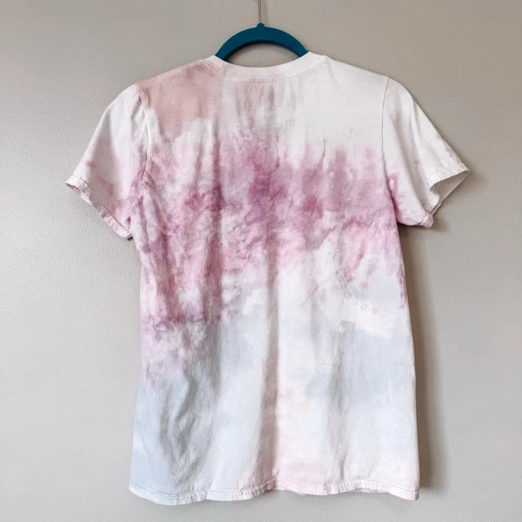 Def Leppard Pink Tie Dye Graphic Short Sleeve Tee Size Medium - Image 4