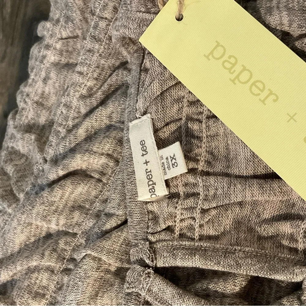Paper Tee taupe smocked top. Size 3X. P2P 32”, length 28” - Image 4