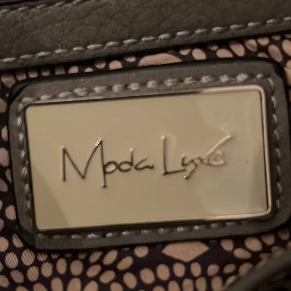 Moda luxe large PU purse with shoulder straps - Image 8