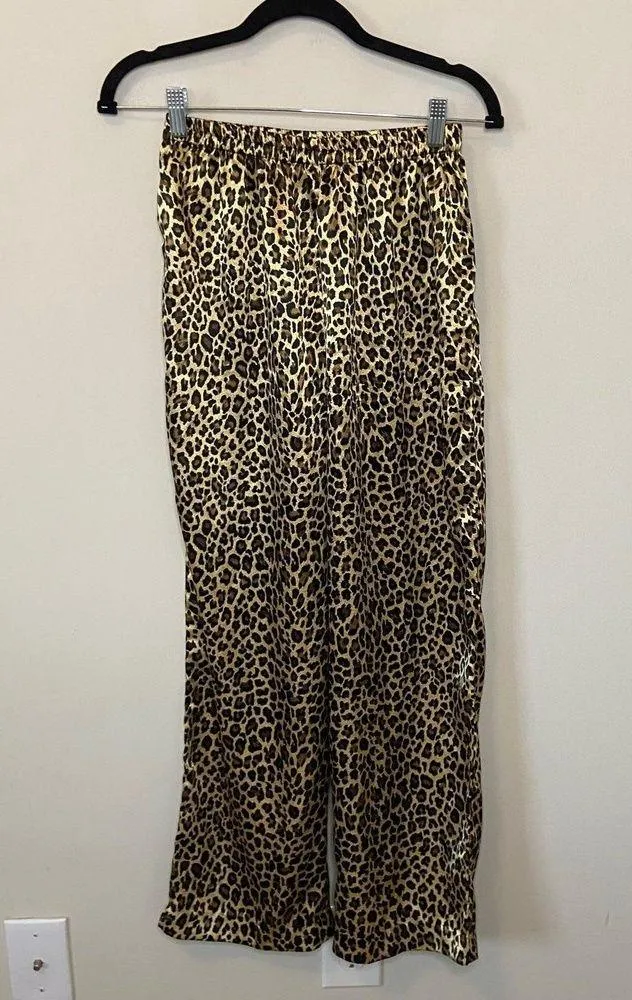 Victorias Secret Leopard Print Satin Pajama Set Size Small - Image 8