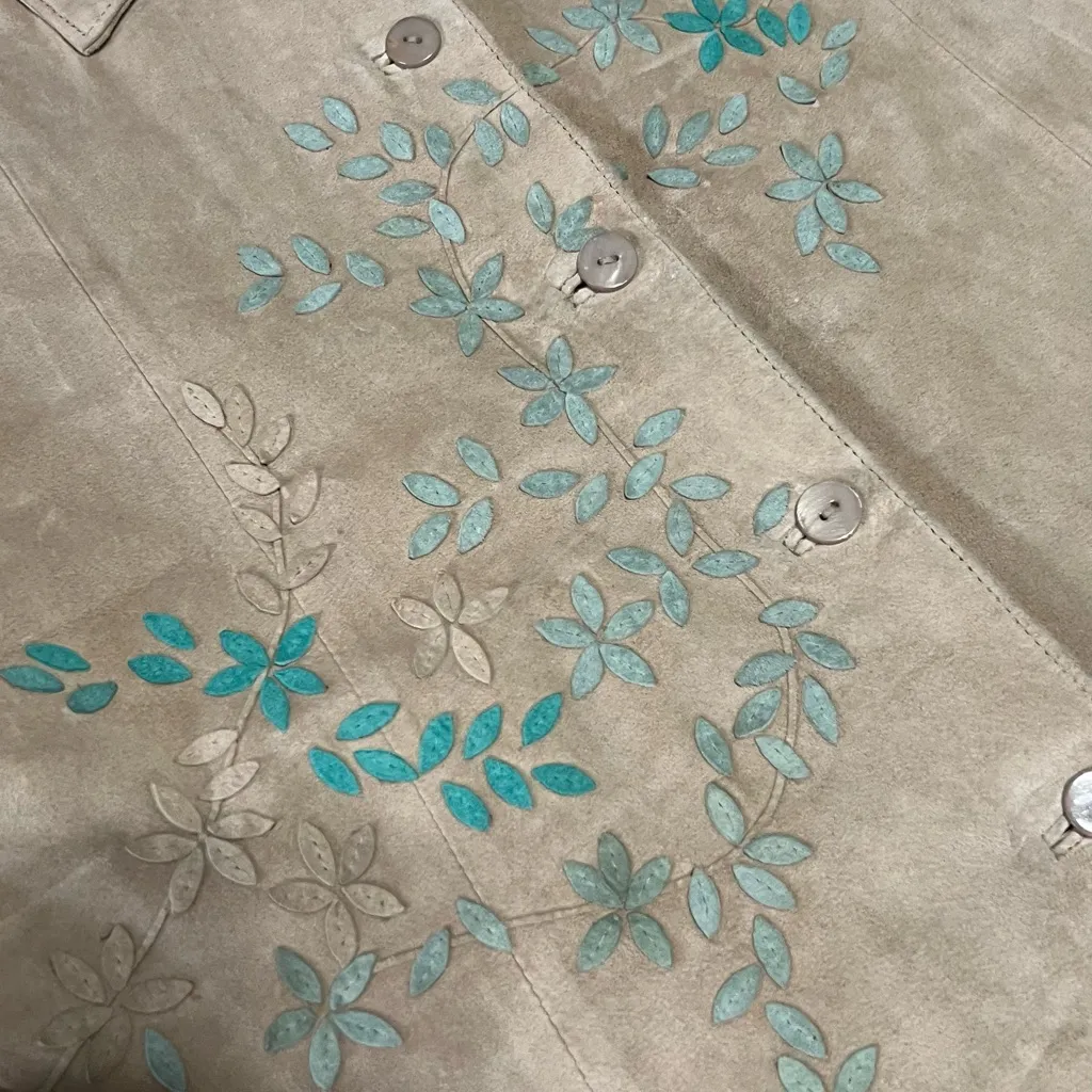 Coldwater Creek beige blue suede flower petal applique jacket - Image 3