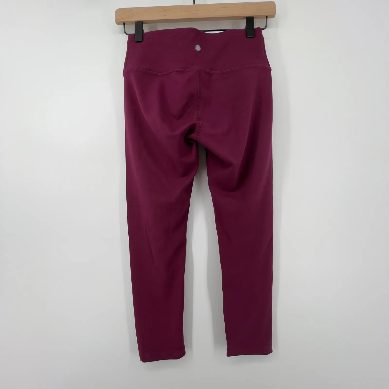 Yogalicious Women XS Mid-Rise‎ Capri Legging Maroon Stretch Athleisure Yoga Gym - Image 4