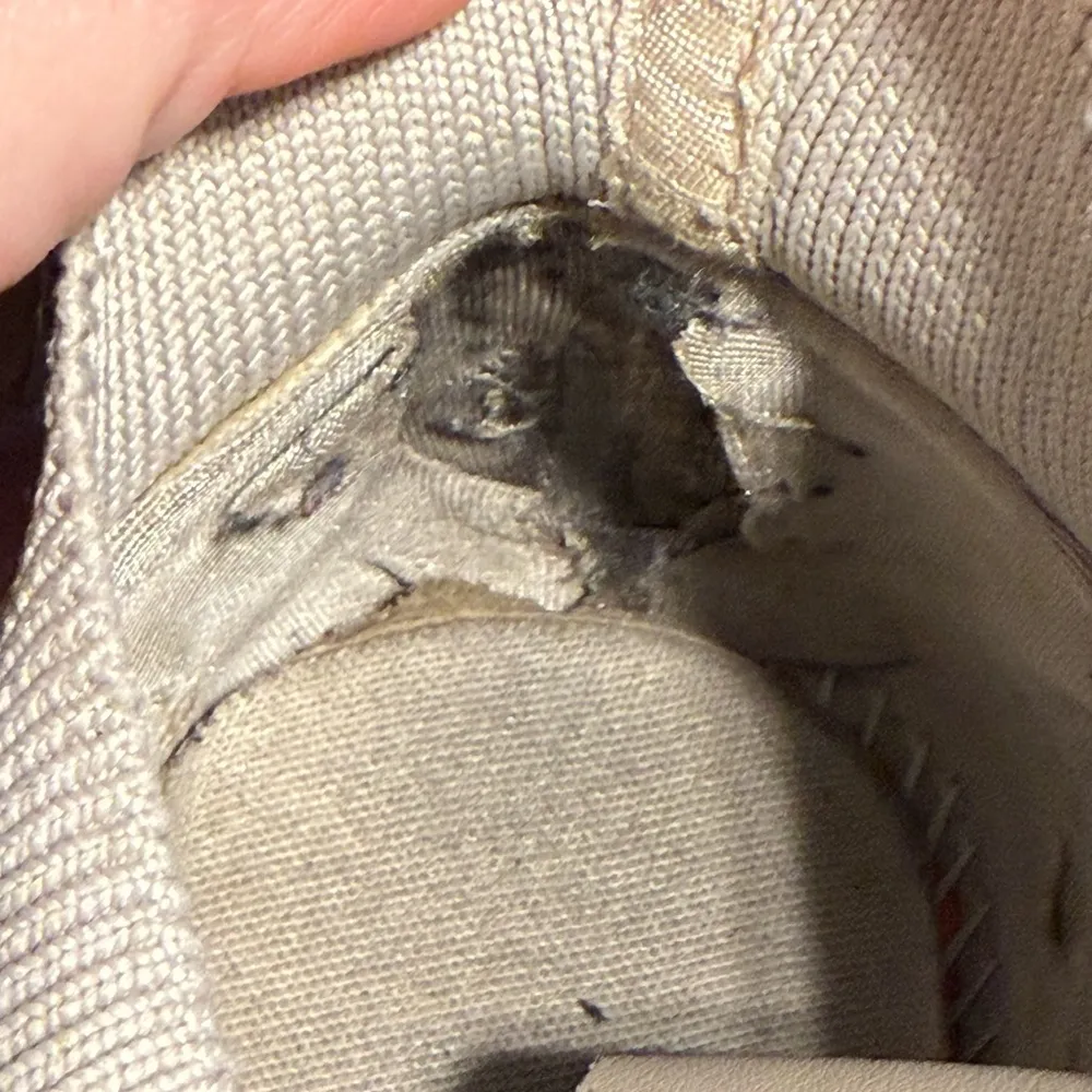 Women’s size 7M Beige Knit Sneakers - Image 10