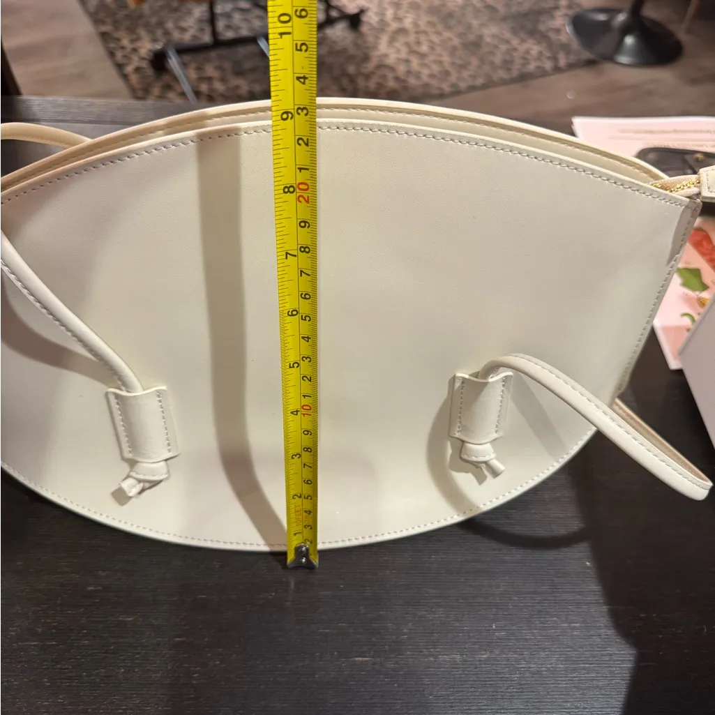 Beige and White Handbag Tan - Image 7