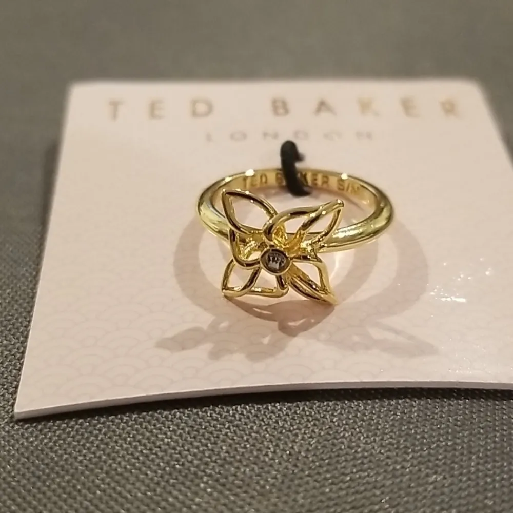 💕TED BAKER💕 Gold Mini Crystal Breeze Ring (S/M) NWT - Image 9