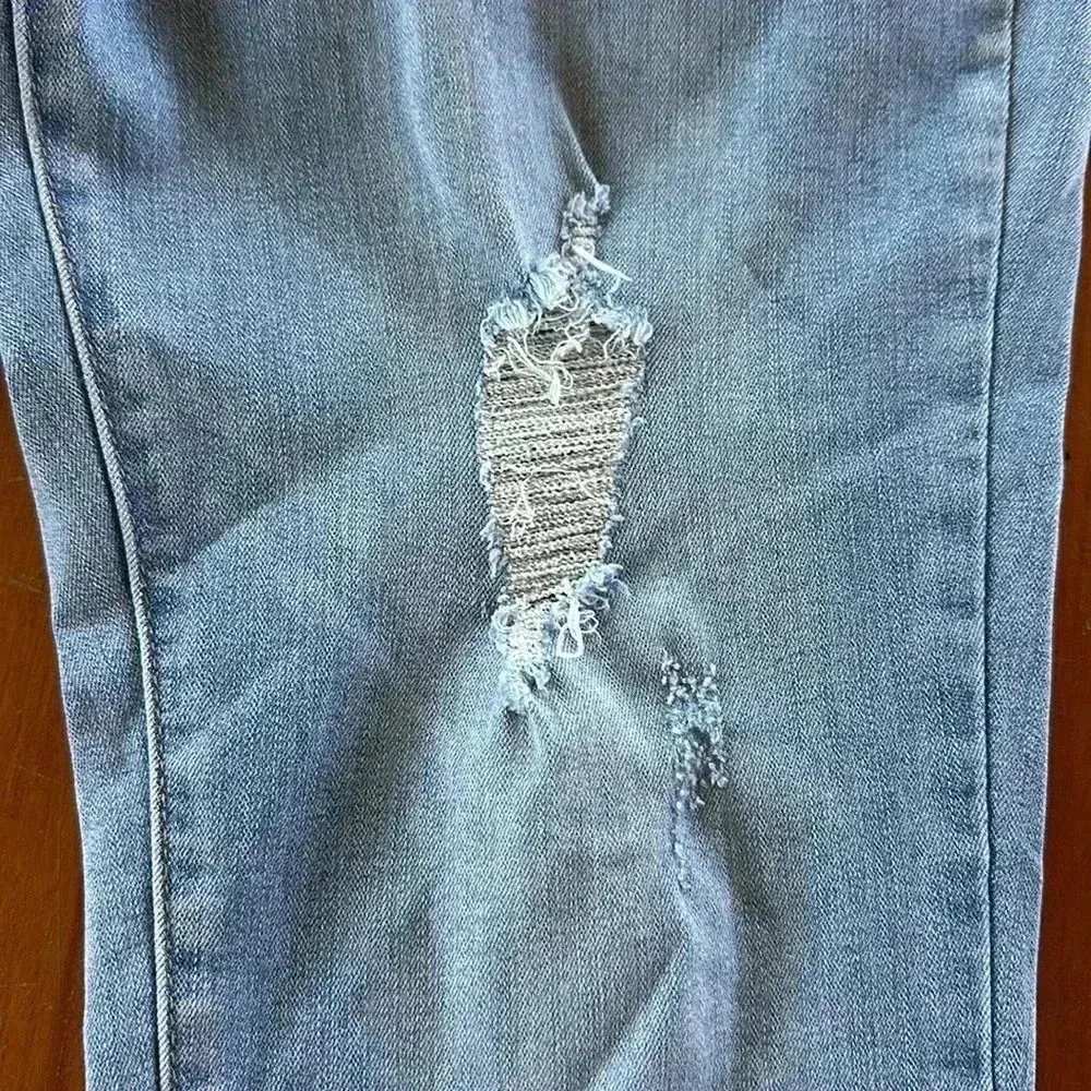 Judy Blue women's Light Blue High Waist Tulip Jeans size 15/32 - Image 5