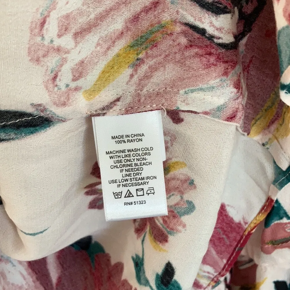 Light Pink Floral Top Long Split Bell Sleeve Sz Medium - Image 5