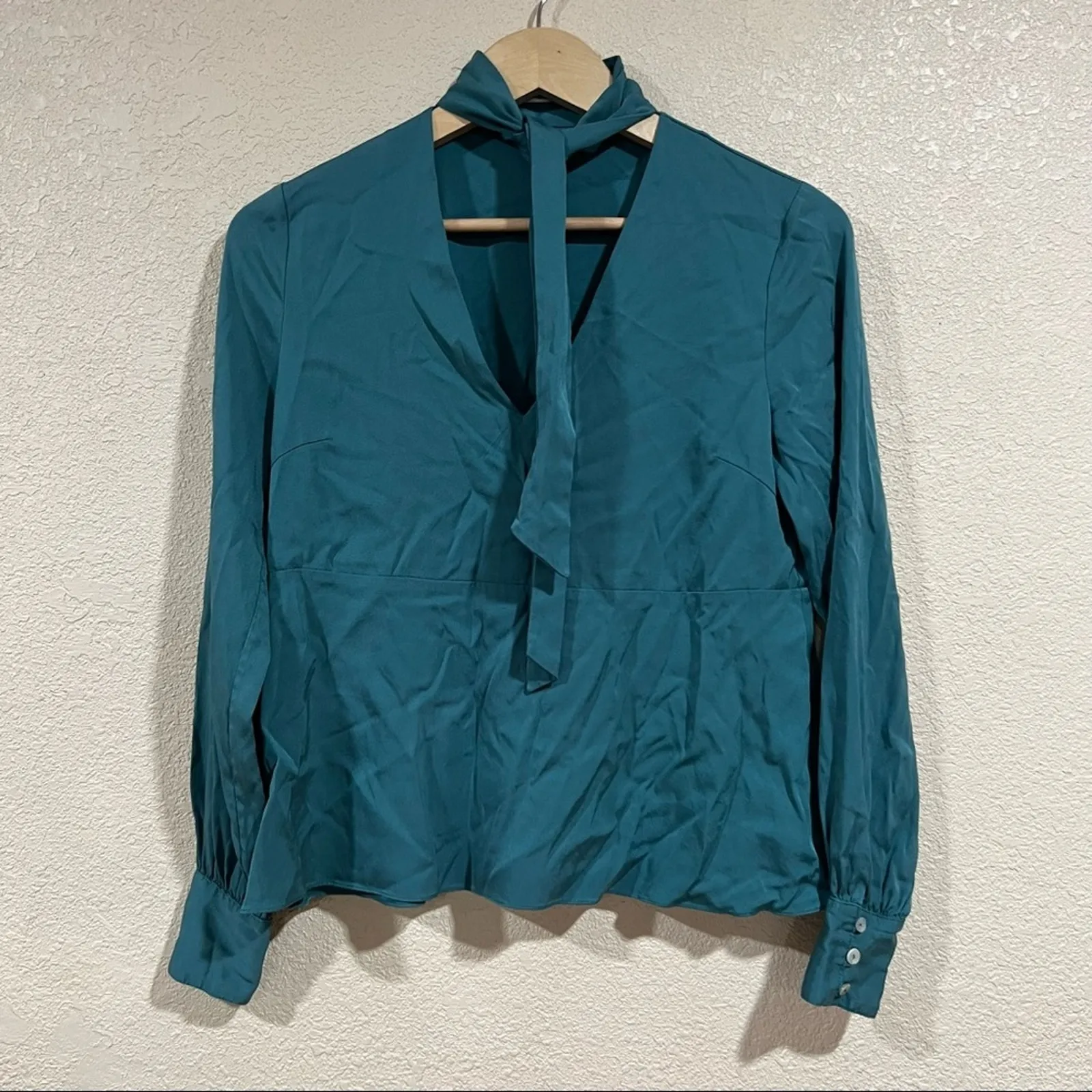 Becken Emerald Tie Neck Peplum Blouse Green Size 0 - Image 2