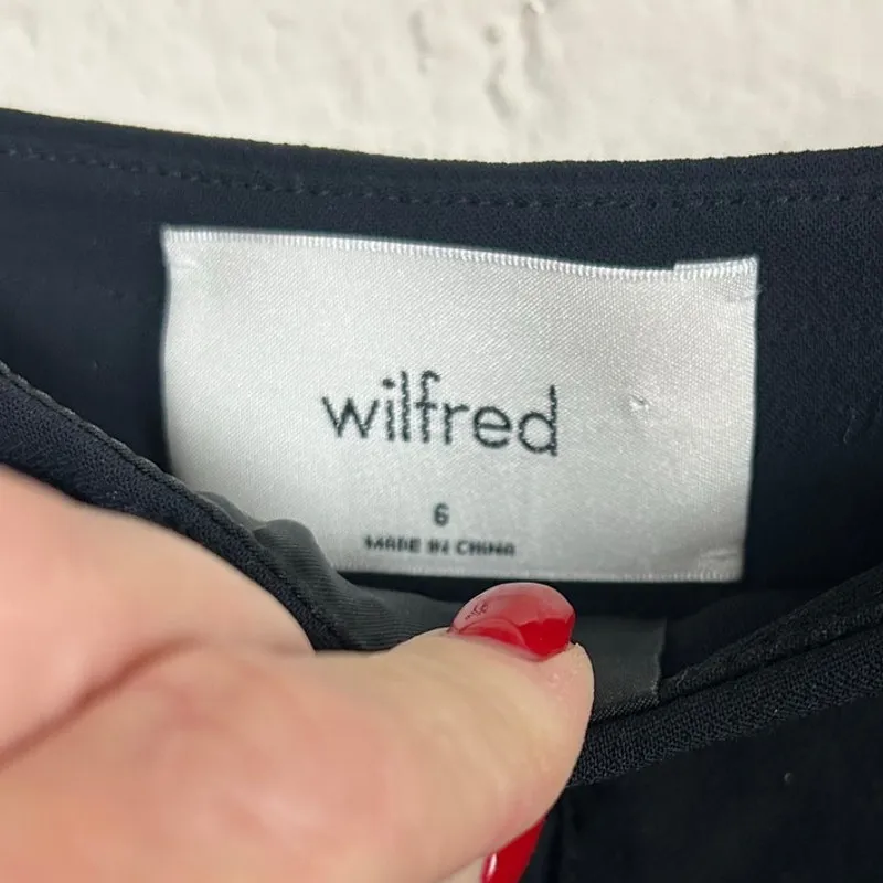 Aritzia  Wilfred Black Shorts size 6 - Image 3