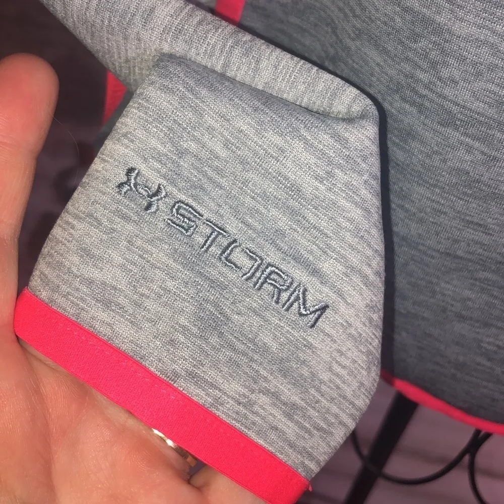 Under armor cold gear storm hoodie hot pink and gray small loose fit swe…​ - Image 6