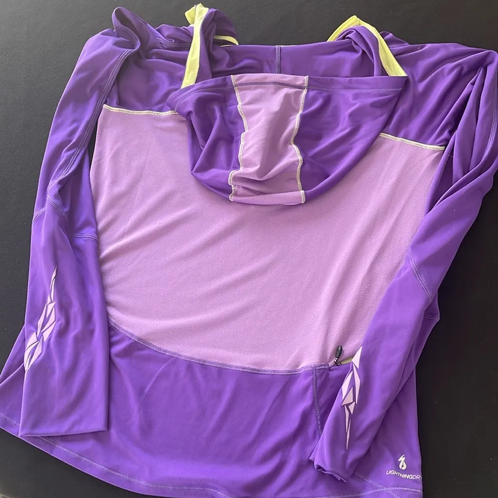 New Balance Women’s 1/4 Zip with Hood - Image 9