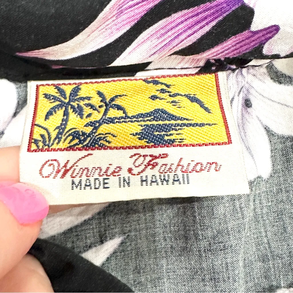 Vintage Winnie Fashion Black & Purple Floral Made in Hawaii Hawaiian Shirt Size M - Image 2