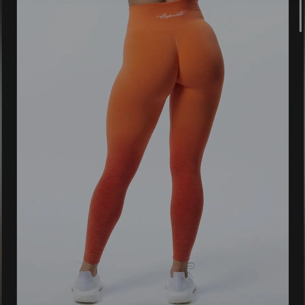 Alphalete Amplify Legging Size M Ombre Strawberry Orange‎ Seamless Scrunch New - Image 4