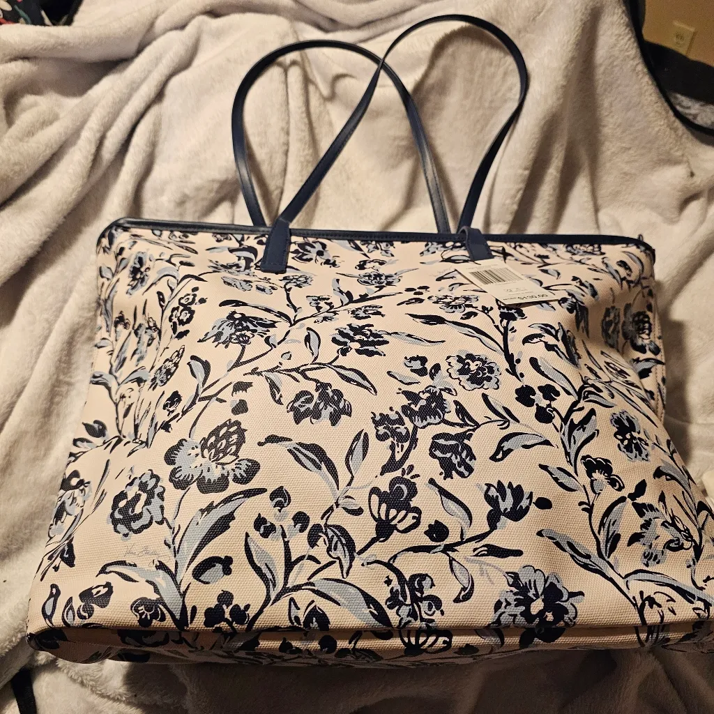 Vera Bradley Perennially Cream Blue Floral Large Every Day Zippered Tote Bag - Image 2