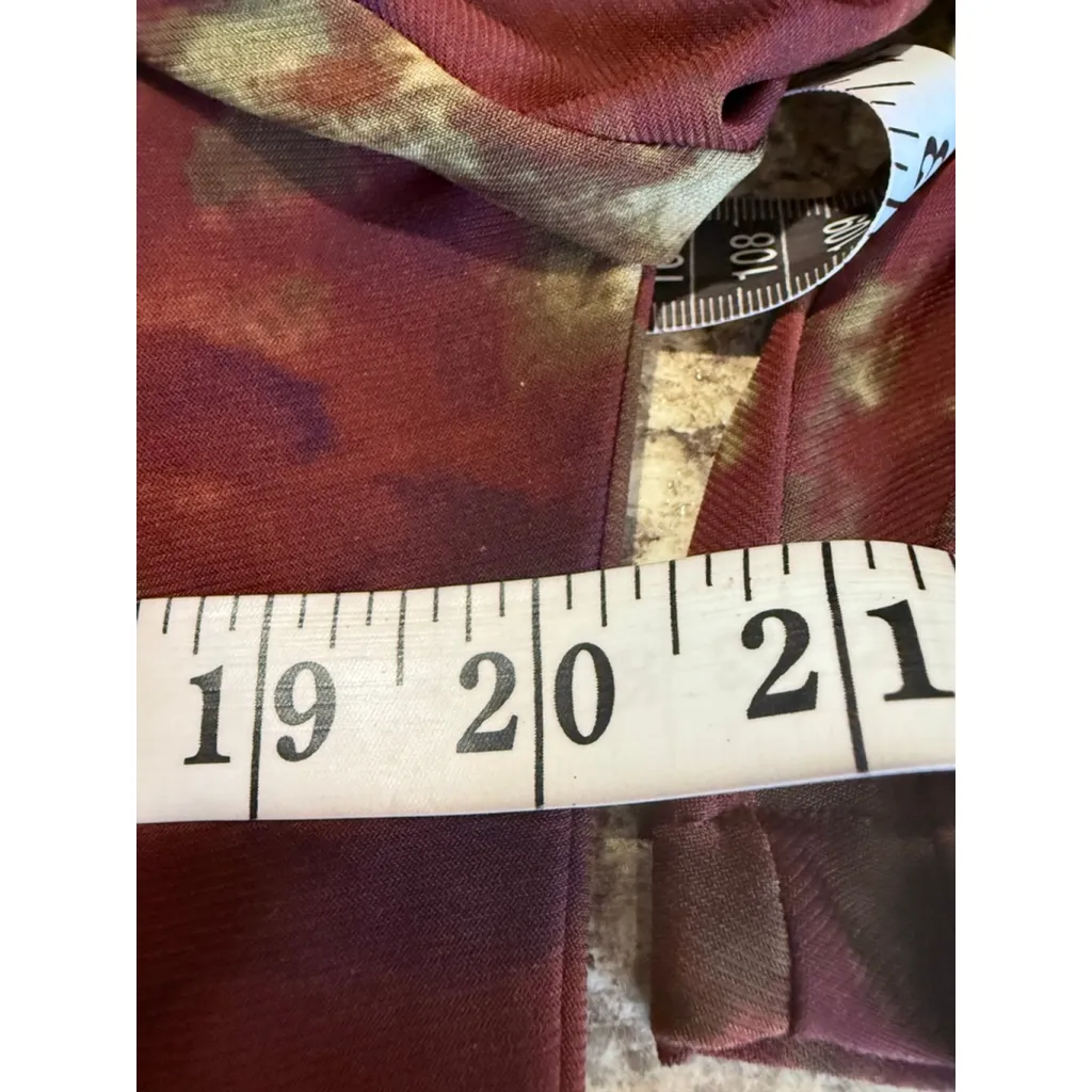 Women's Daisy Fuentes Long Sleeve Tee S Red Gold Tie-Dye - Image 4