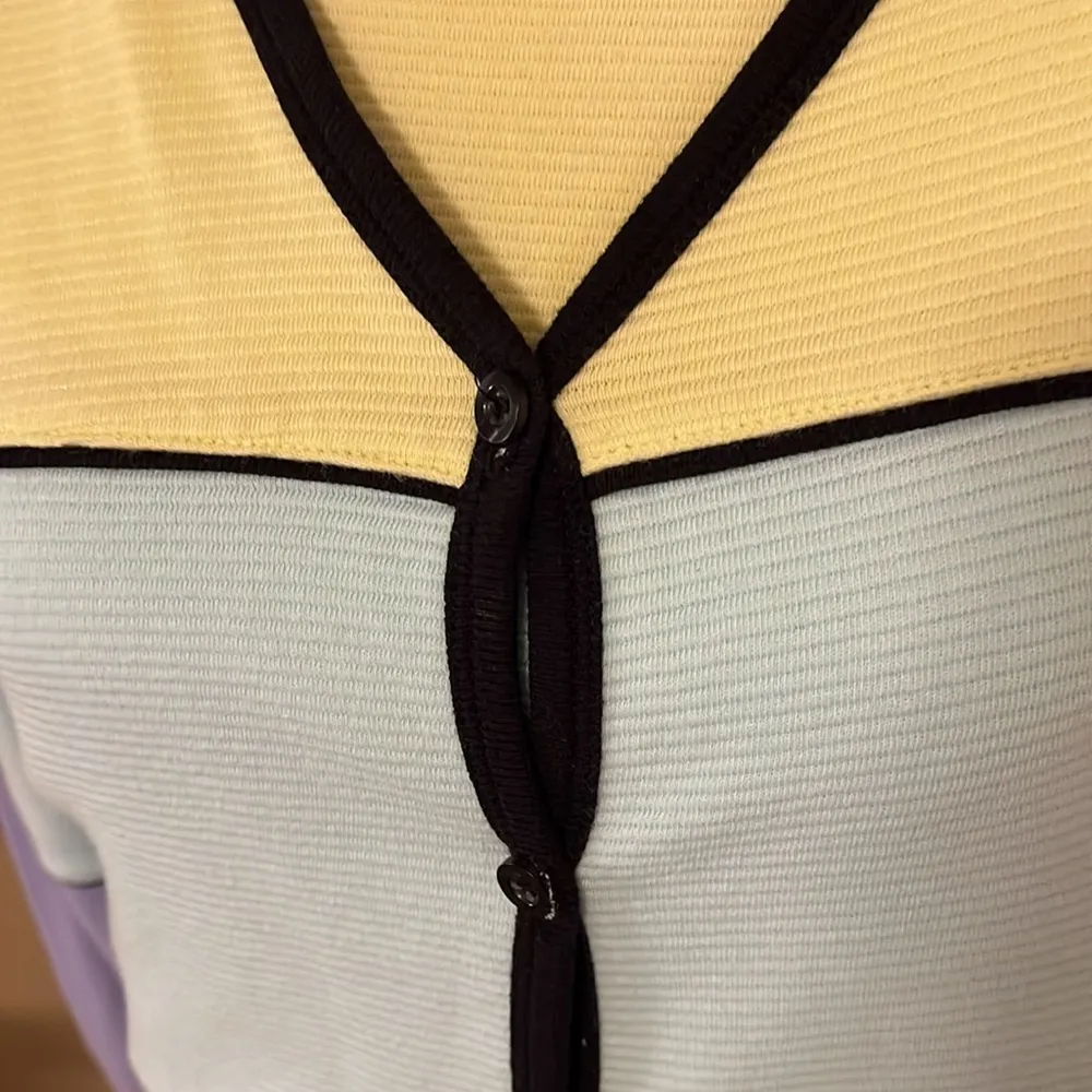 Croft and Barrow colorblock cardigan and tank top set size medium - Image 5