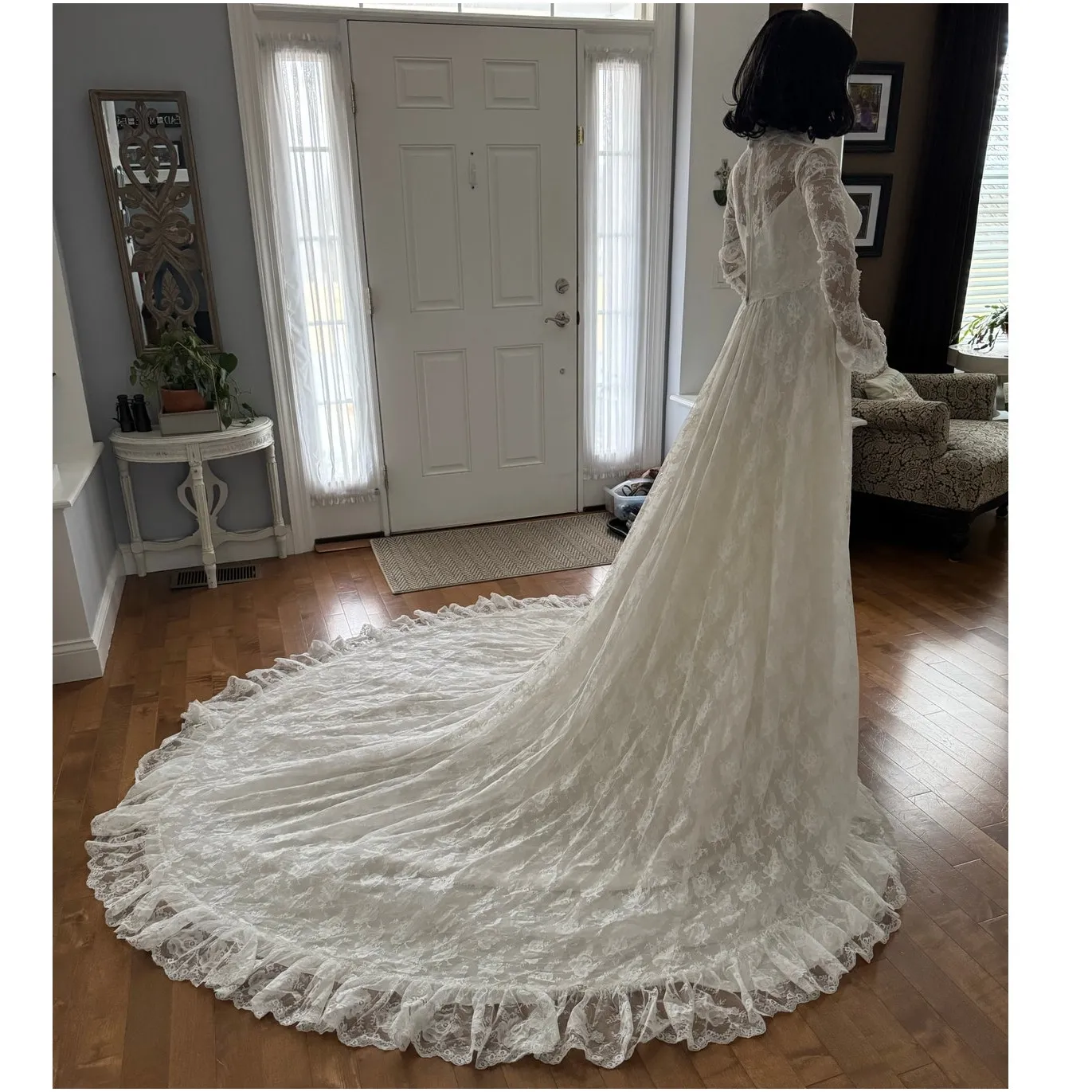 Vintage 60s Aida Bridal California Lace Wedding Gown w/ Chapel Train small White - Image 9