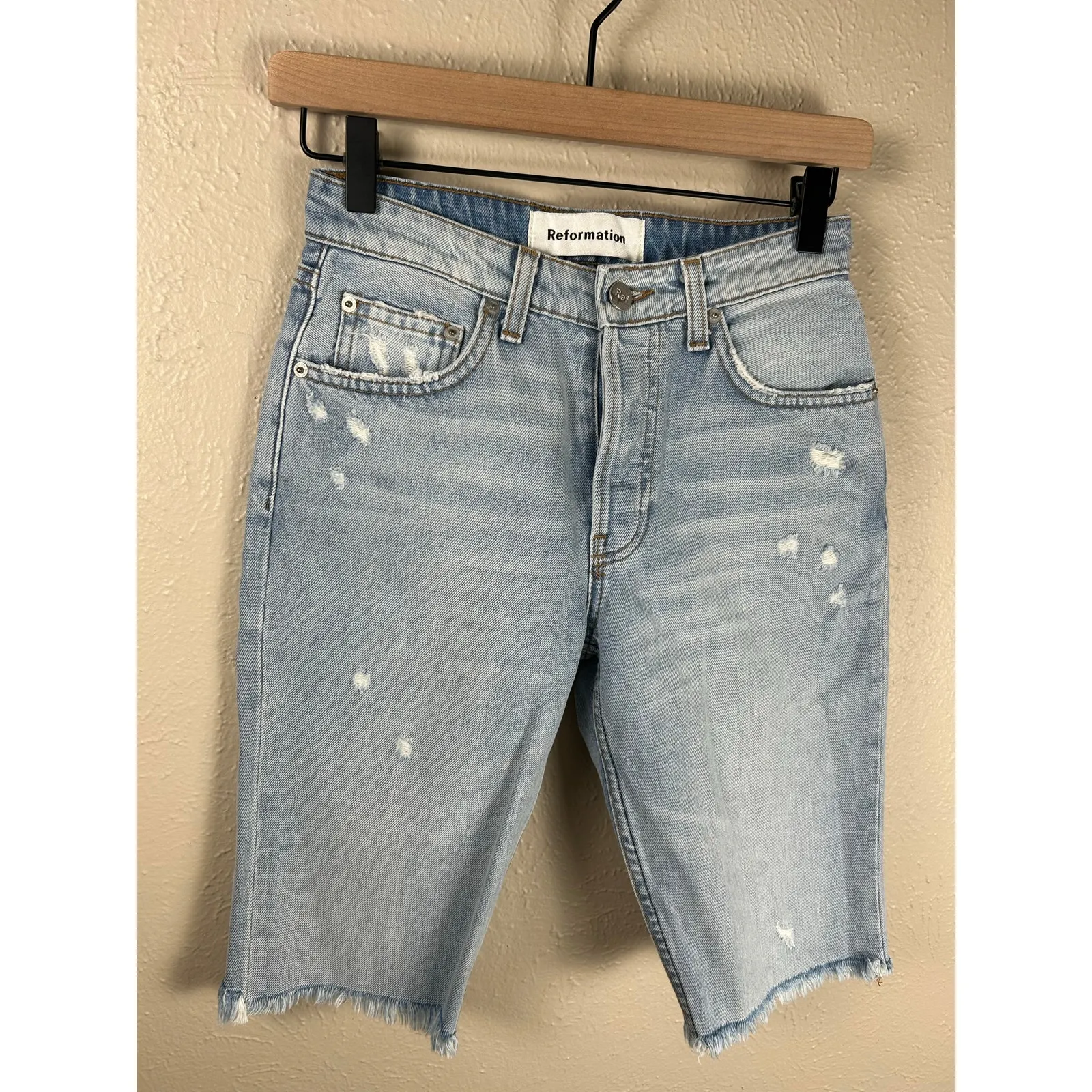Reformation Skye Distressed Mid-Rise Bermuda Denim Shorts Size 23 Streetwear - Image 5