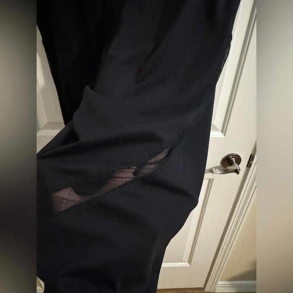 Livi Plus Lane Bryant High Rise Wicking Capri Legging Pockets Black 22/24 3X - Image 11