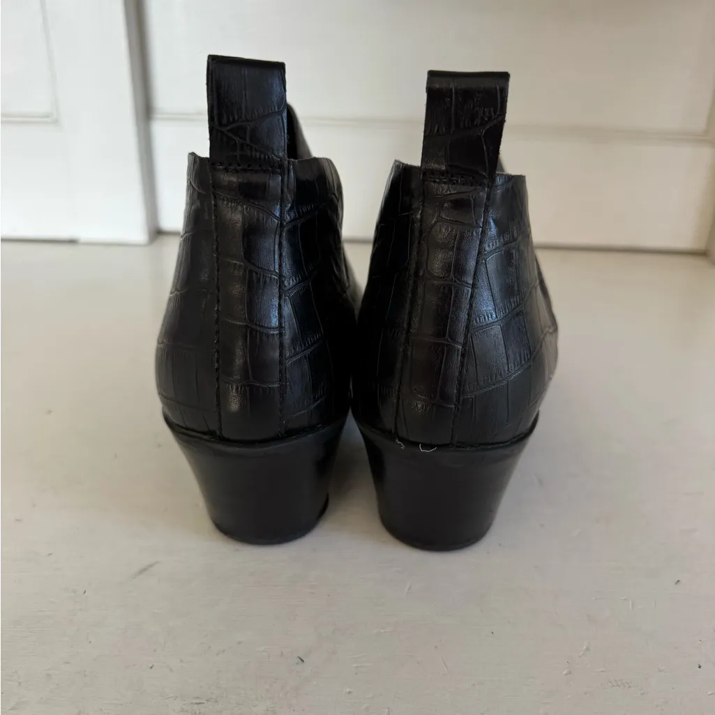 Dolce Vita black croc embossed ankle boots size 10 - Image 6
