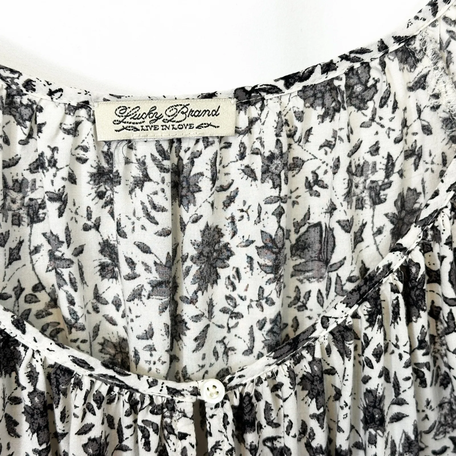 Lucky Brand Large Top Peasant Long Sleeve‎ Floral Boho Gray Black Gauzy 1734 - Image 2