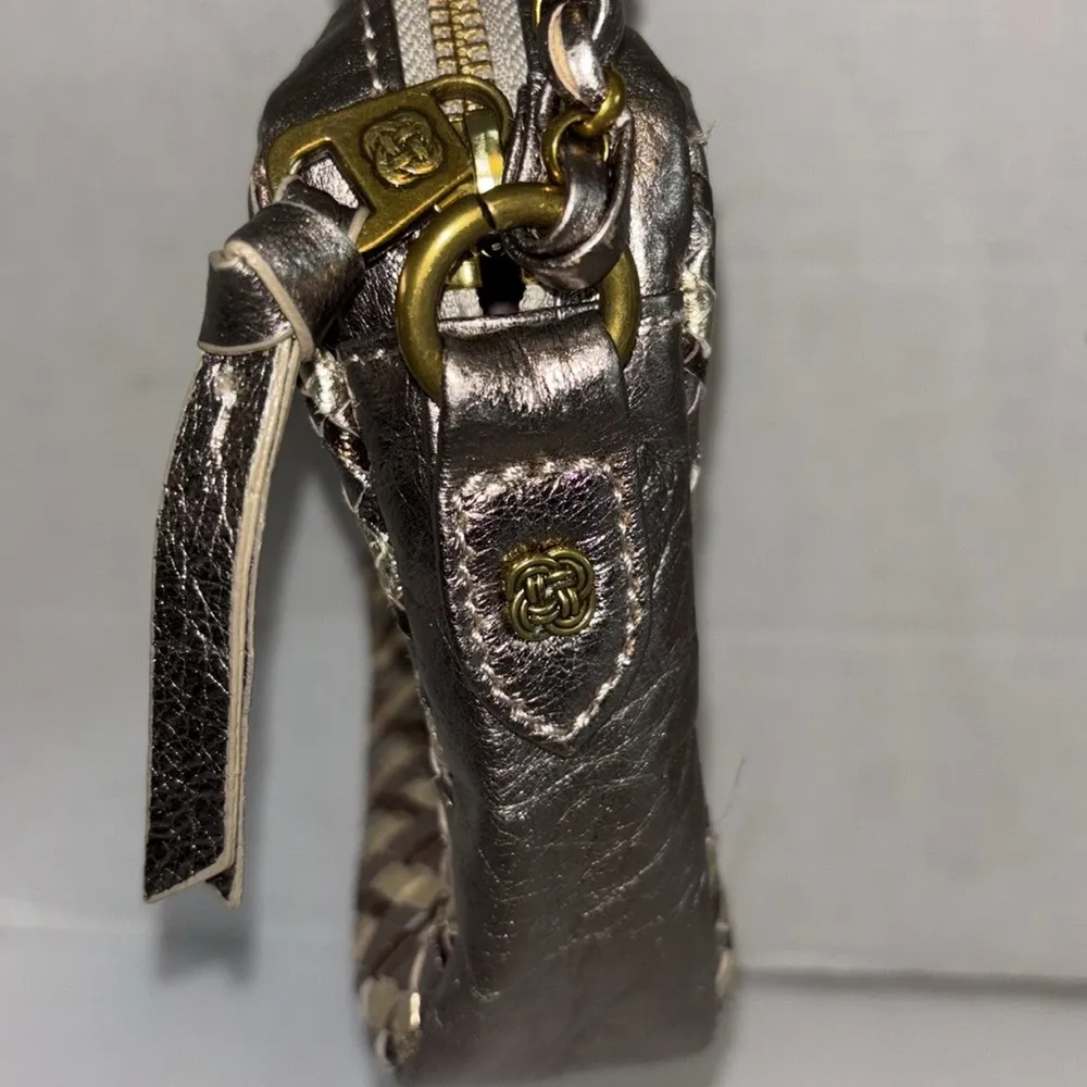 ELLIOTT LUCA METALLIC WOVEN GOLD BRONZE LEATHER WEAVE CROSSBODY
BRASS HARDWARE - Image 7