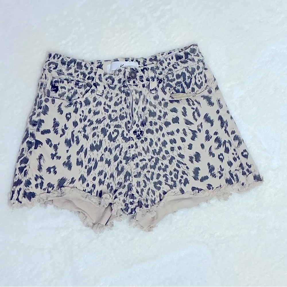 Animal print KanCan Tan and Black Jean Shorts Stylish and Versatile - Image 3