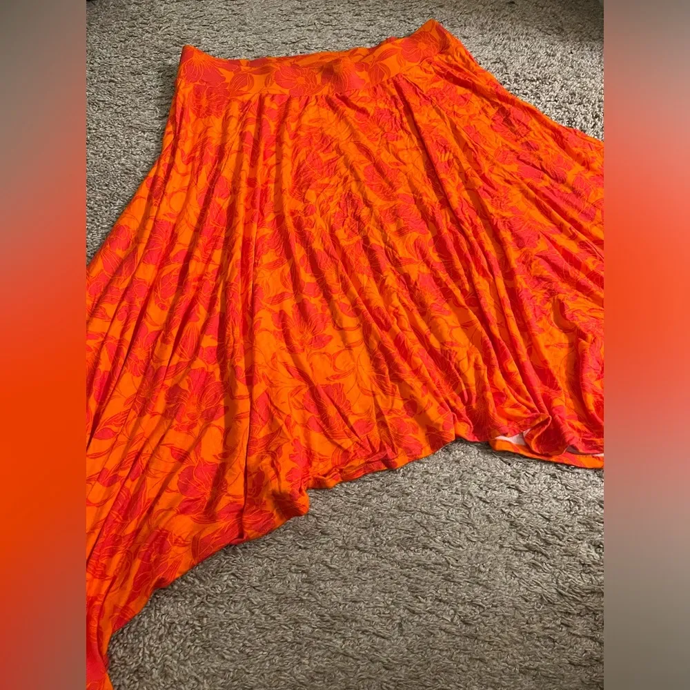Torrid Handkerchief Hem Super Soft Floral Orange Maxi Skirt - size 0 - Image 6