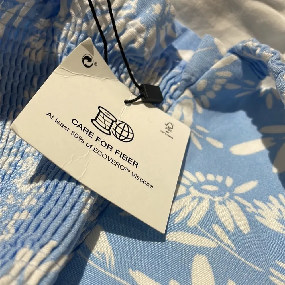 NWT ZARA BLOGGERS FAV FLORAL CROP TOP BLUE MEDIUM - Image 6