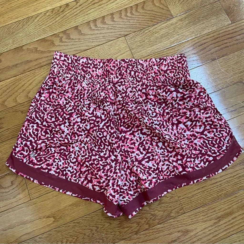 Athleta High Rise Mesh Racer Run 3" Shorts Sz M Zip Pocket - Image 9