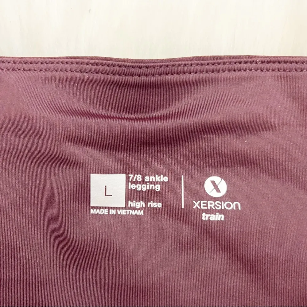 Xersion Train Purple / Orange Workout ankle leggings - Image 4