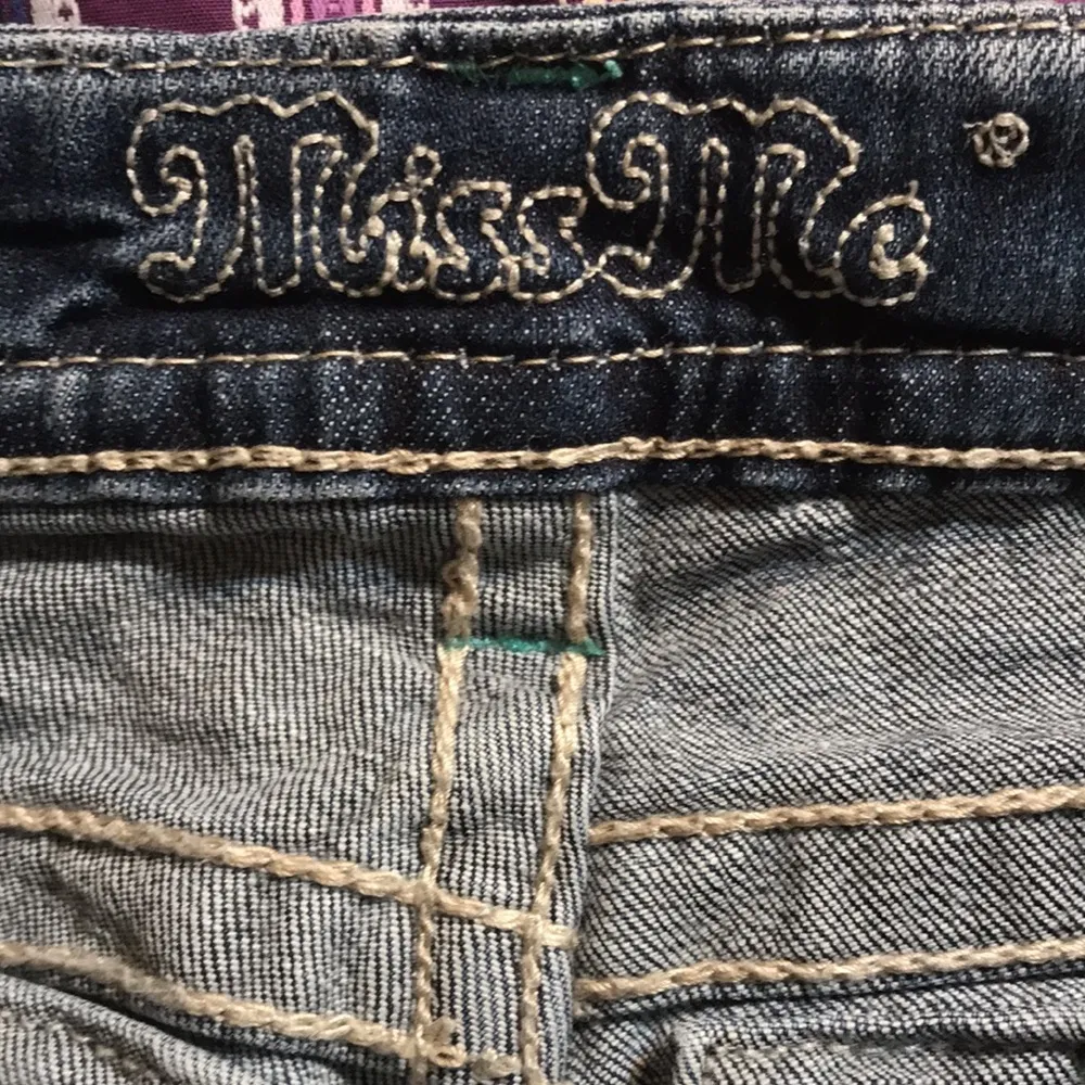 Miss me ladies signature boot medium wash denim jeans with gem details size 28 - Image 13