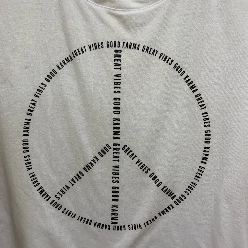 Old navy active graphic tee short sleeve size XXL - Image 2