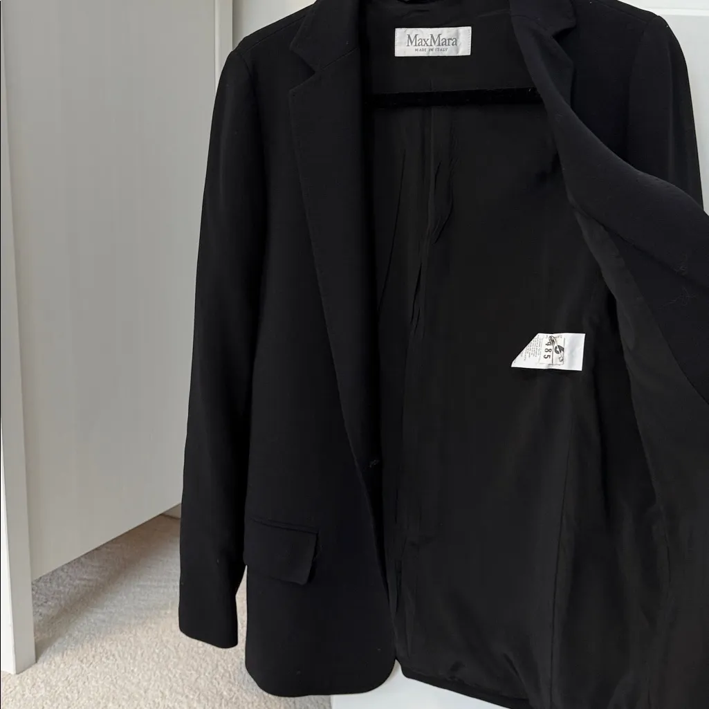 Max Mara Virgin Wool Black Blazer Pointed Collar Button Closure Size 8 - Image 12