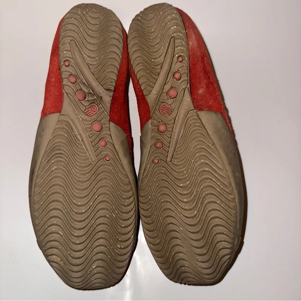 TEVA KEAGAN 6053 Women's Size 8 Red Suede W/Brown Leather Comfort Shoes - Image 11