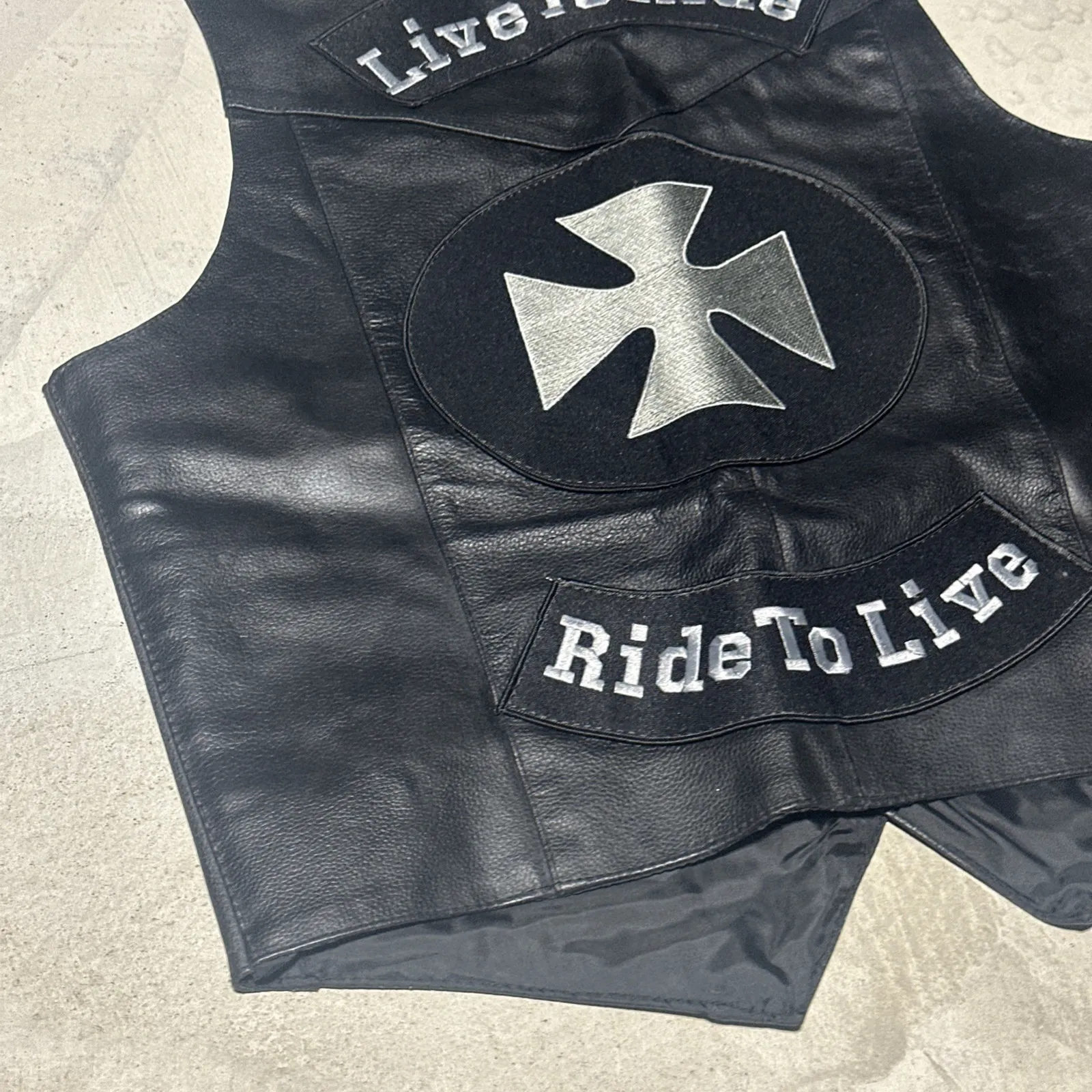 Vintage 90s Leather WWJD Riders For Christ CMC Patches Biker Vest HOG Jesus Black Size L - Image 12